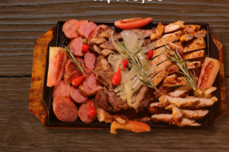 Chapa de toscana com contra-filé e frango